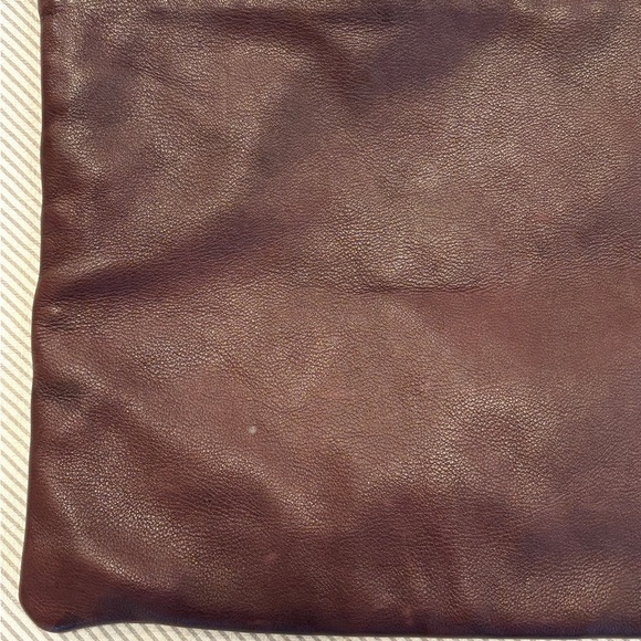 Large oxblood leather baggu flat zip pouch - Picture 6 of 8